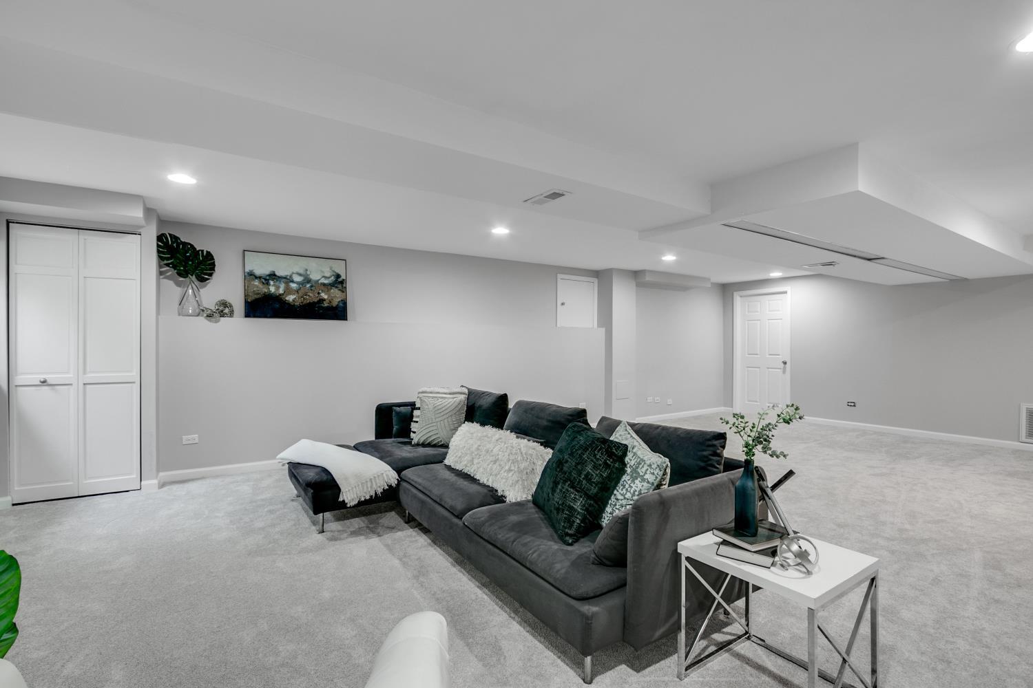 3700 Monarch Circle Naperville, IL 60564 - Photo 38 of 48