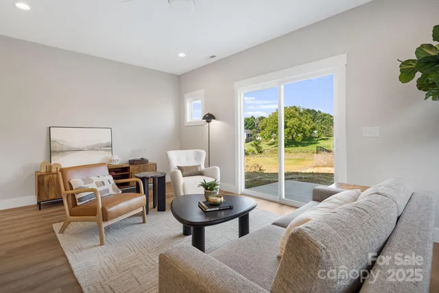 $399,900 | 5 Bolton Street, Unit 3, Asheville, NC 28806