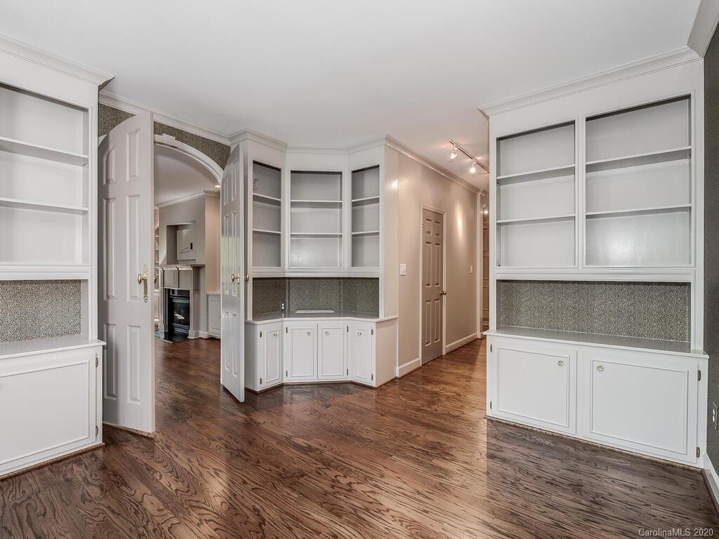 946 Cherokee Road Charlotte, NC 28207 - Photo 14 of 26 Gallery Image 14