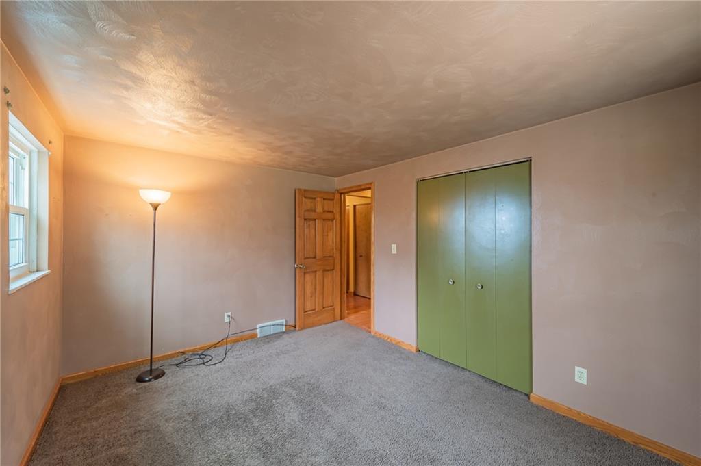 302 Community Park Road Vandergrift, PA 15690 - Photo 11 of 25 Gallery Image 11