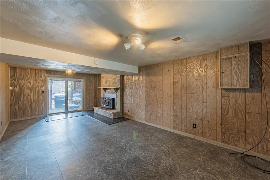 302 Community Park Road Vandergrift, PA 15690 - Photo 21 of 25 Gallery Image 21