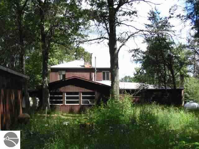 413 17 Mile Road Marion, MI 49665 - Photo 6 of 6 1667194-5.JPG