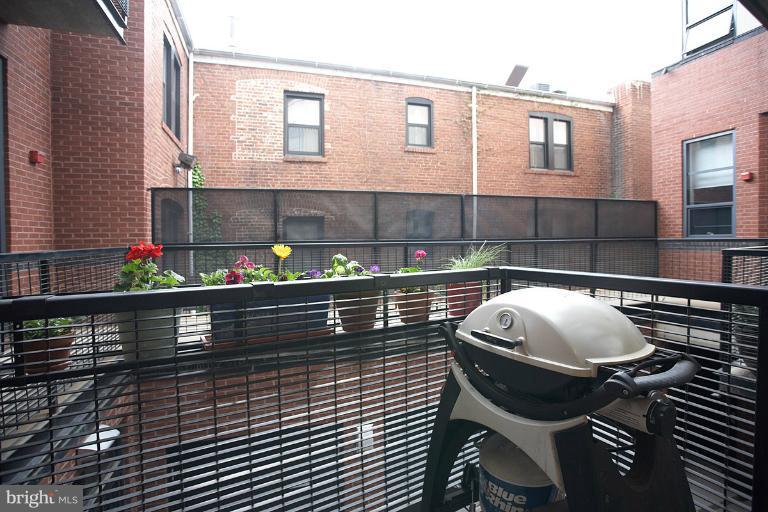 2426 Ontario Road Northwest, Unit 202 Washington, DC 20009 - Photo 9 of 19 Exterior (General)
