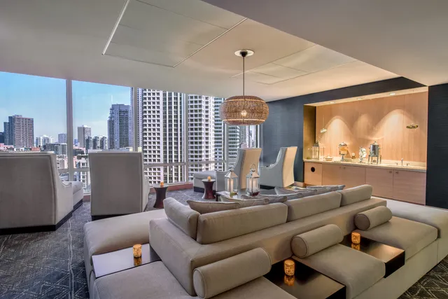 $1,900,000 | 401 North Wabash Avenue, Unit 84F, Chicago, IL 60611