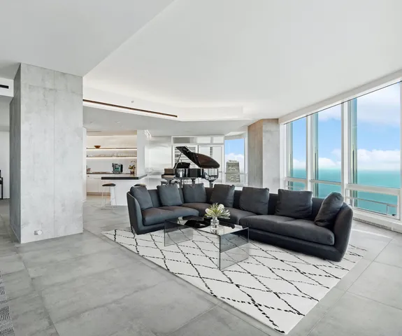 $1,900,000 | 401 North Wabash Avenue, Unit 84F, Chicago, IL 60611