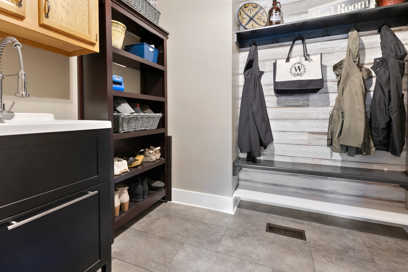 10317 Ridge Lane Huntley, IL 60142 - Photo 21 of 42 a view of walk in closet