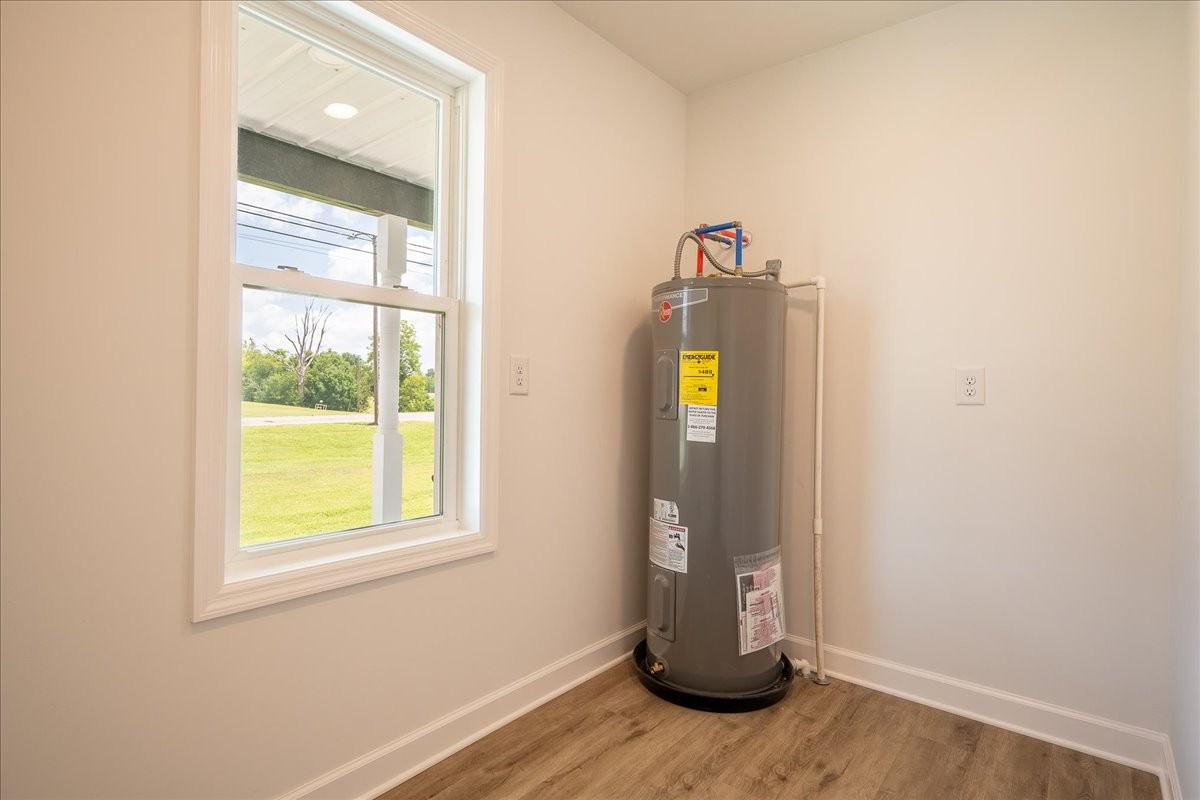654 West Main Street Hohenwald, TN 38462 - Photo 5 of 34