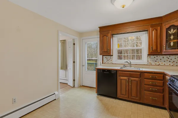 $699,900 | 6 Alden Avenue, North Hampton, NH 03862