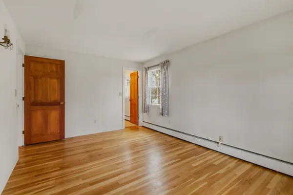$699,900 | 6 Alden Avenue, North Hampton, NH 03862