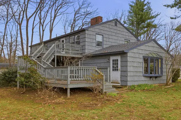 $699,900 | 6 Alden Avenue, North Hampton, NH 03862