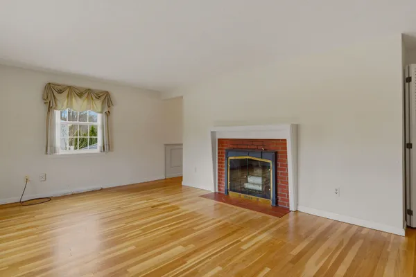 $699,900 | 6 Alden Avenue, North Hampton, NH 03862