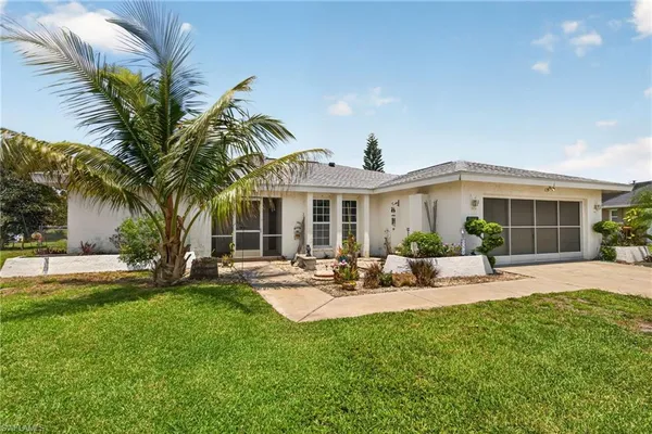 $289,000 | 3848 Southeast 7th Place, Cape Coral, FL 33904