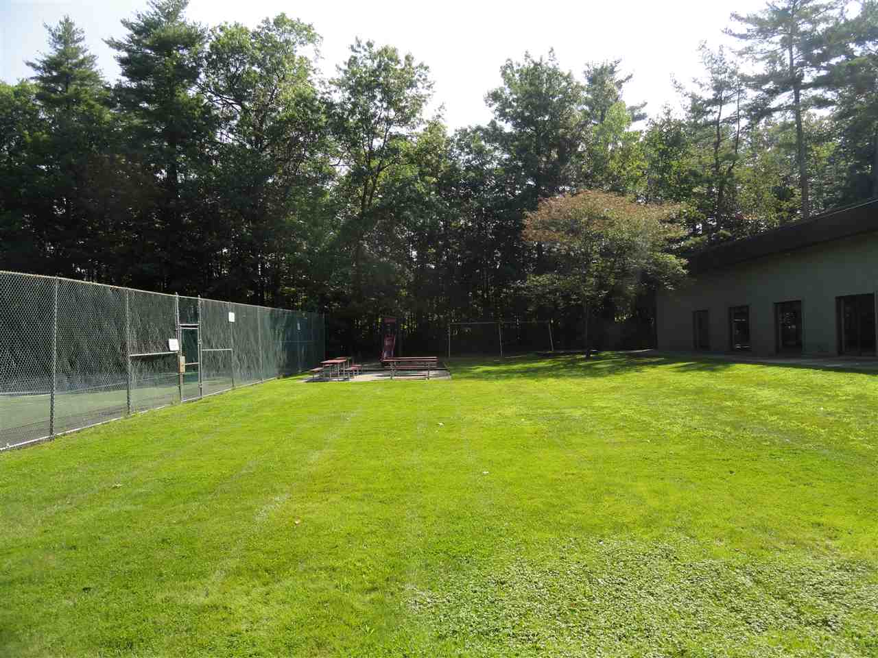 4 Strawberry Bank Road, Unit 21 Nashua, NH 03062 - Photo 22 of 25 Gallery Image 22