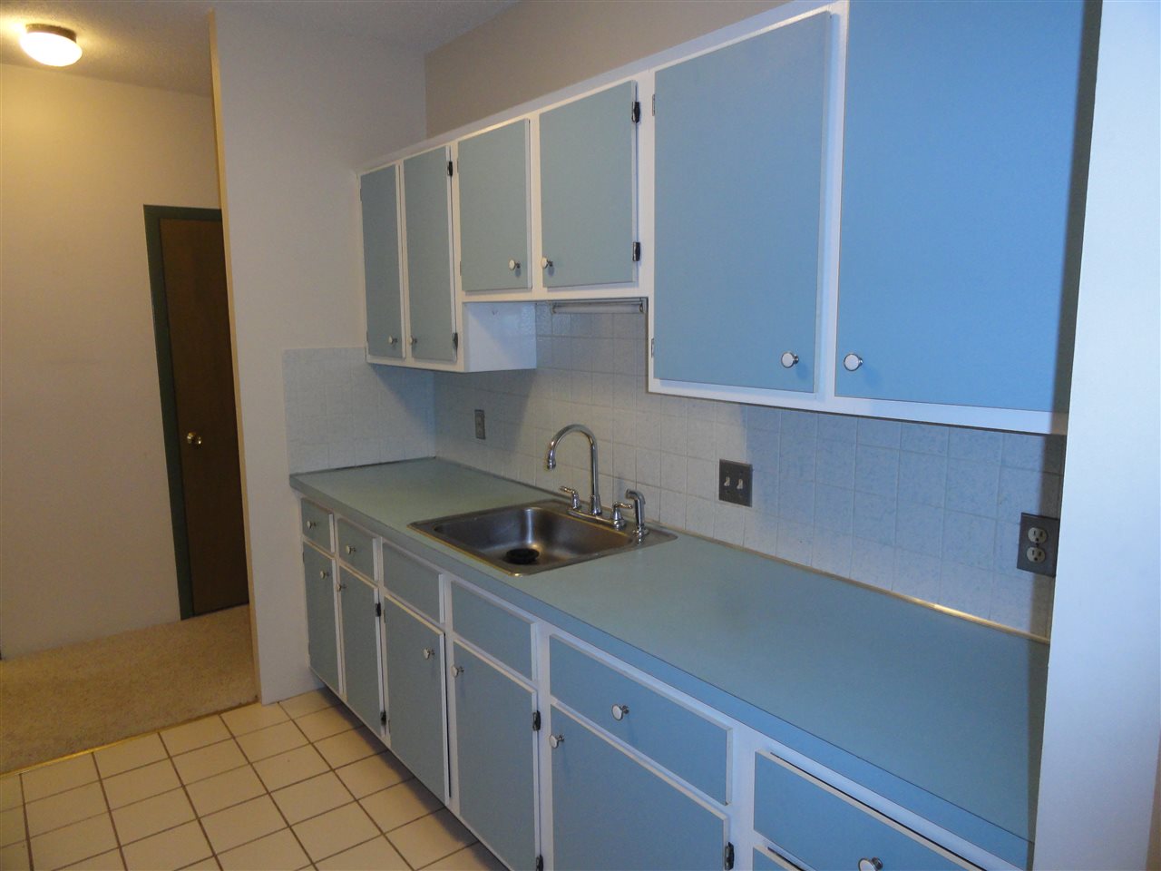 4 Strawberry Bank Road, Unit 21 Nashua, NH 03062 - Photo 7 of 25 Gallery Image 7