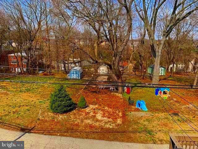 534 Overlook Road Philadelphia, PA 19128 - Photo 5 of 25 Yard