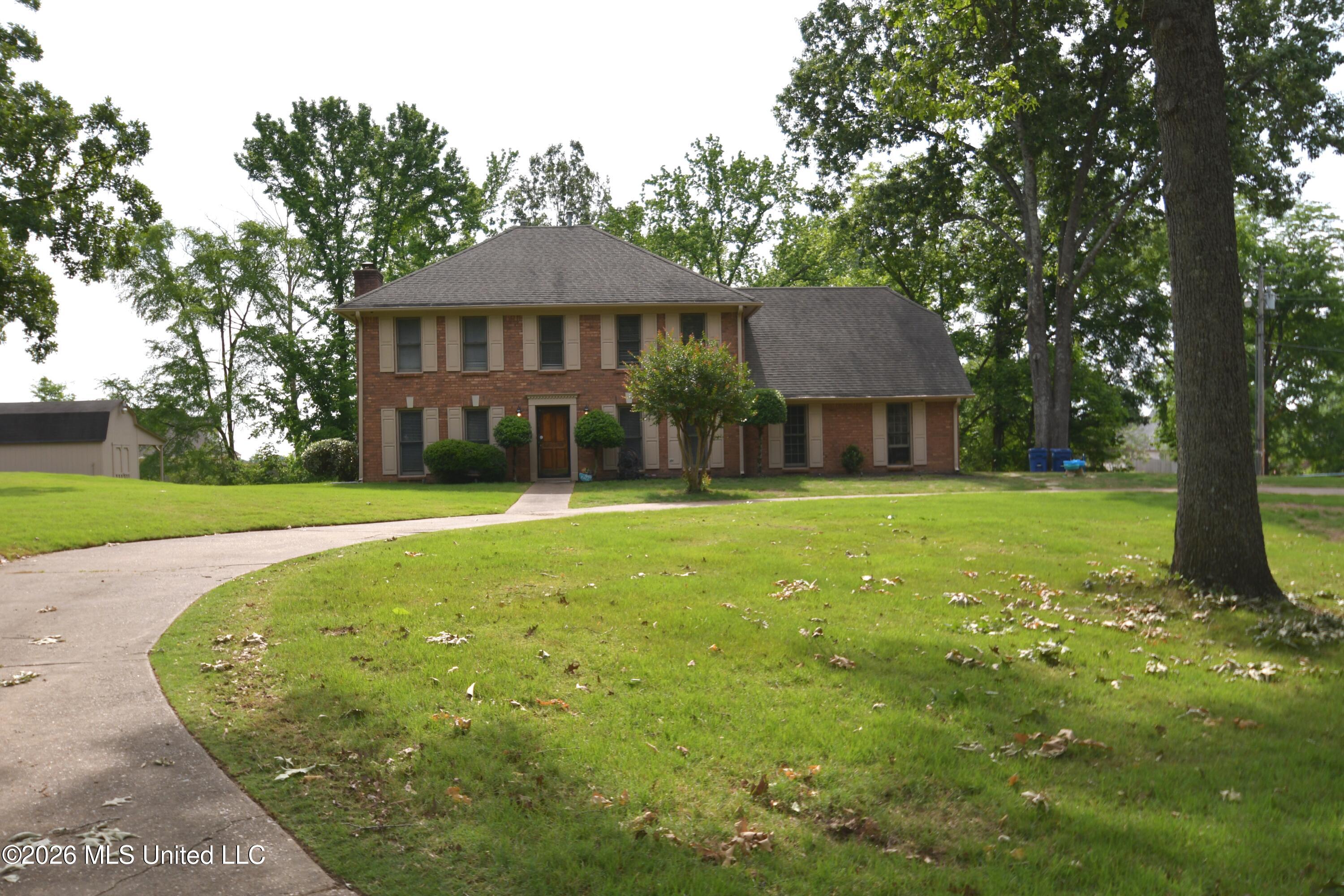 1780 Malone Road Nesbit, MS 38651 - Photo 30 of 31 Circle Driveway