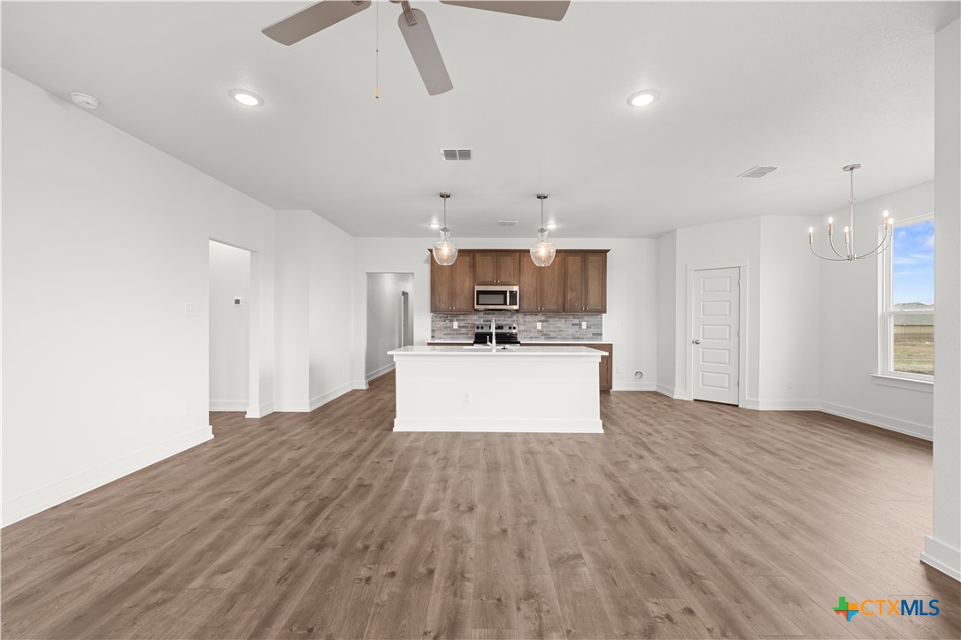 8729 Ponderosa Pine Road Temple, TX 76502 - Photo 4 of 16 Please Note: These interior photos are not of the actual design but are of a completed one with a similar floor plan. Finishes, features, and layouts may vary.