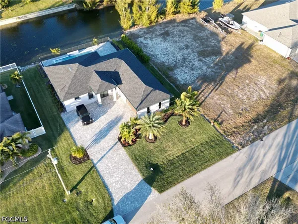 $619,900 | 615 Southwest 22nd Terrace, Cape Coral, FL 33991