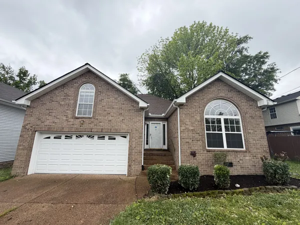 $1,995 | 316 North Birchwood Drive, Hendersonville, TN 37075