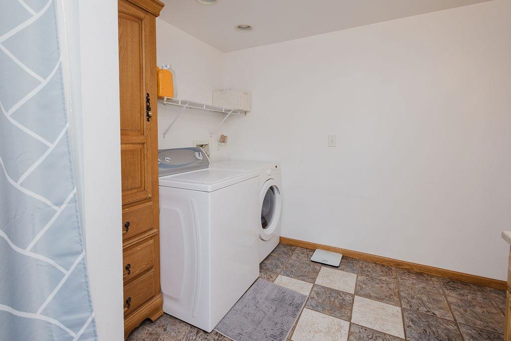 519 Delaney Street Highland, WI 53543 - Photo 40 of 90