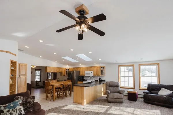 $279,900 | 519 Delaney Street, Highland, WI 53543
