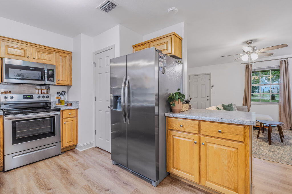 5360 Monterrey Road Crestview, FL 32539 - Photo 12 of 32 Kitchen
