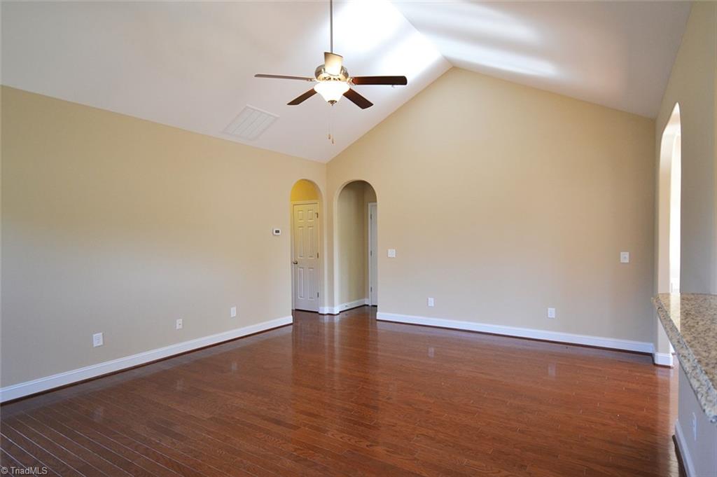 5471 Holbein Gate Road Walkertown, NC 27051 - Photo 6 of 23 Gallery Image 6