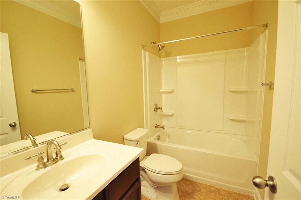5471 Holbein Gate Road Walkertown, NC 27051 - Photo 8 of 23 Gallery Image 8