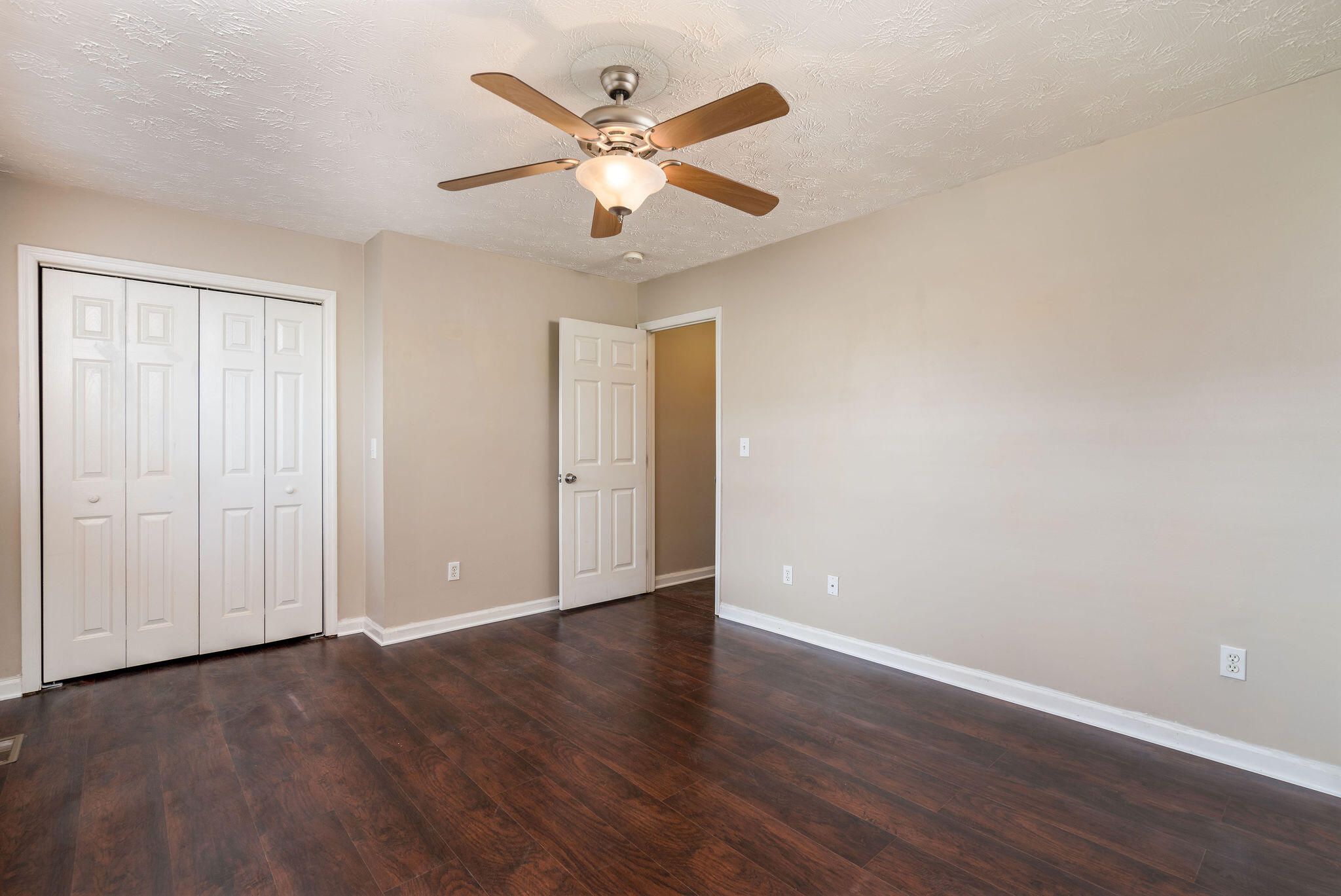 807 Swadley Road, Unit 4 Johnson City, TN 37601 - Photo 23 of 27 DSC01040-Edit