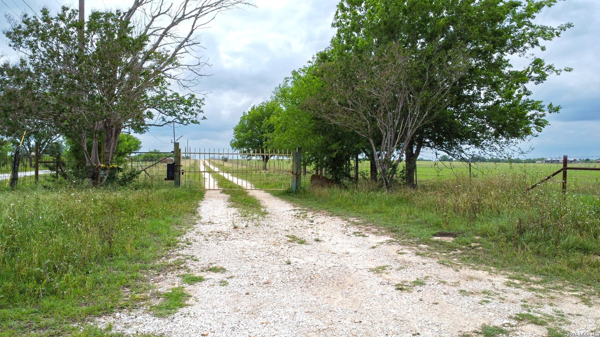 1335 North Gable Road St. Hedwig, TX 78152 - Photo 3 of 25
