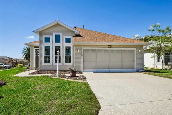 $300,000 | 6105 Dory Way, Tavares, FL 32778