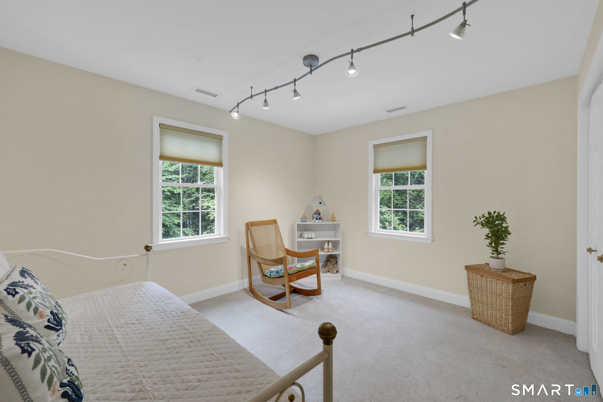 5 Edwards Way Bloomfield, CT 06002 - Photo 23 of 40 Second floor bedroom with track lighting.