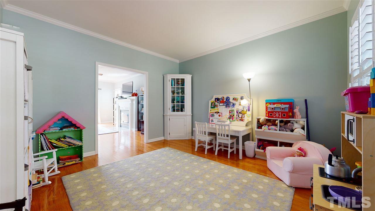 313 Bickett Boulevard Raleigh, NC 27608 - Photo 4 of 29