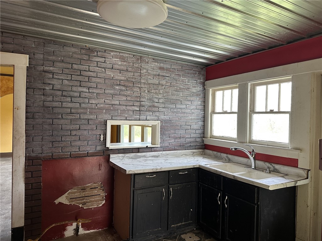 1735 St Louis Bridge Road Decatur, IL 62521 - Photo 14 of 28 kitchen in blue bouse