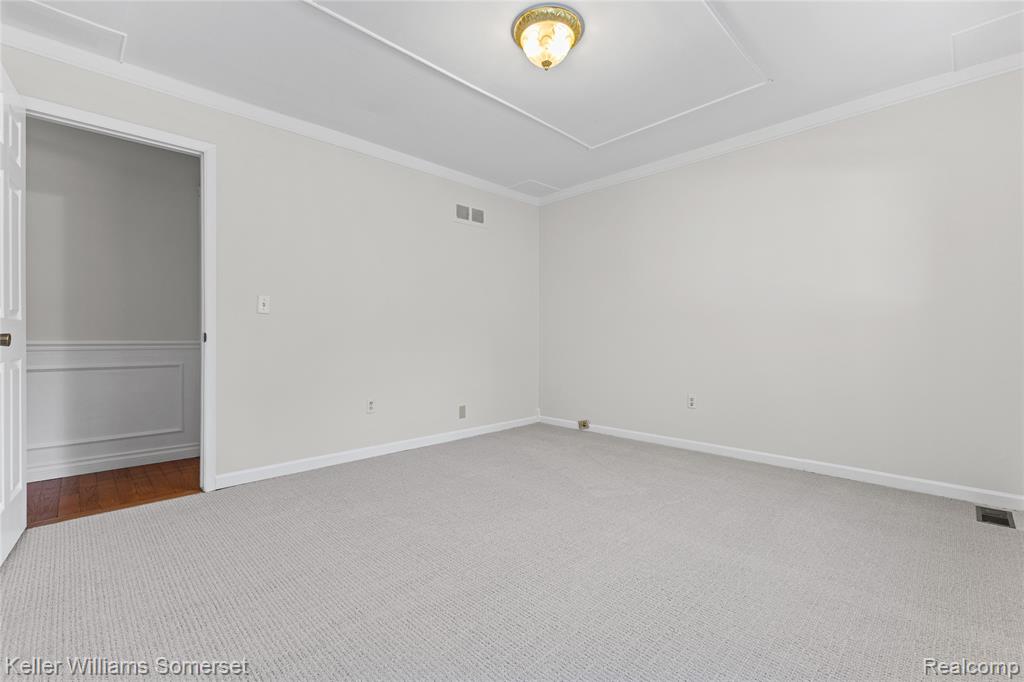 2907 Roundtree Drive Troy, MI 48083 - Photo 20 of 33