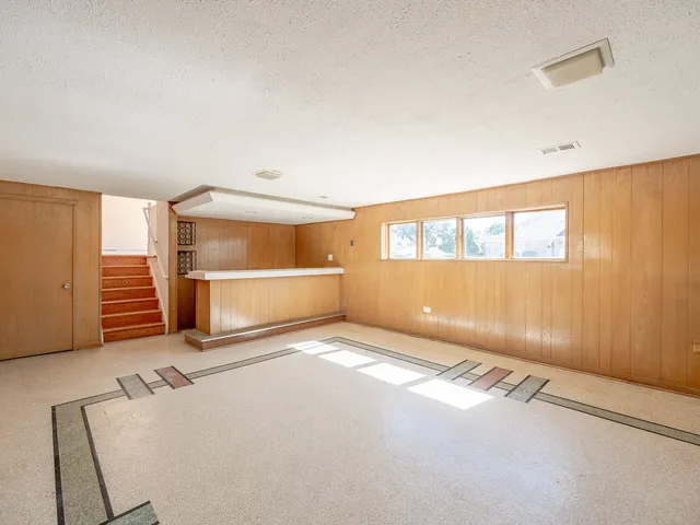 $409,900 | 2858 Kensington Avenue, Westchester, IL 60154