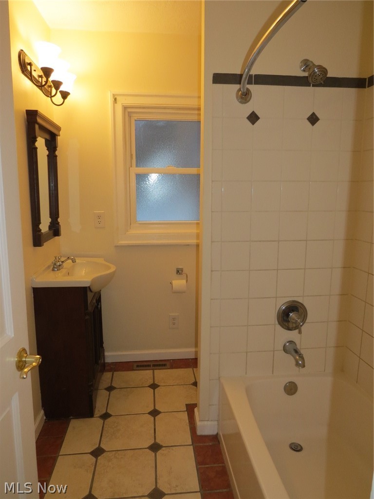 784 Akron Road Wadsworth, OH 44281 - Photo 8 of 28 Gallery Image 8