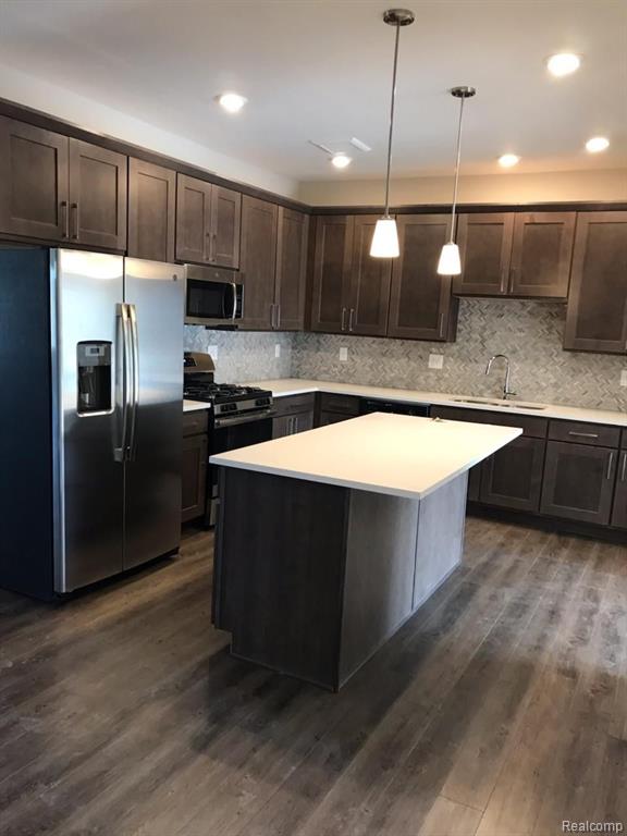 4056 Brookside Road Clarkston, MI 48346 - Photo 2 of 10