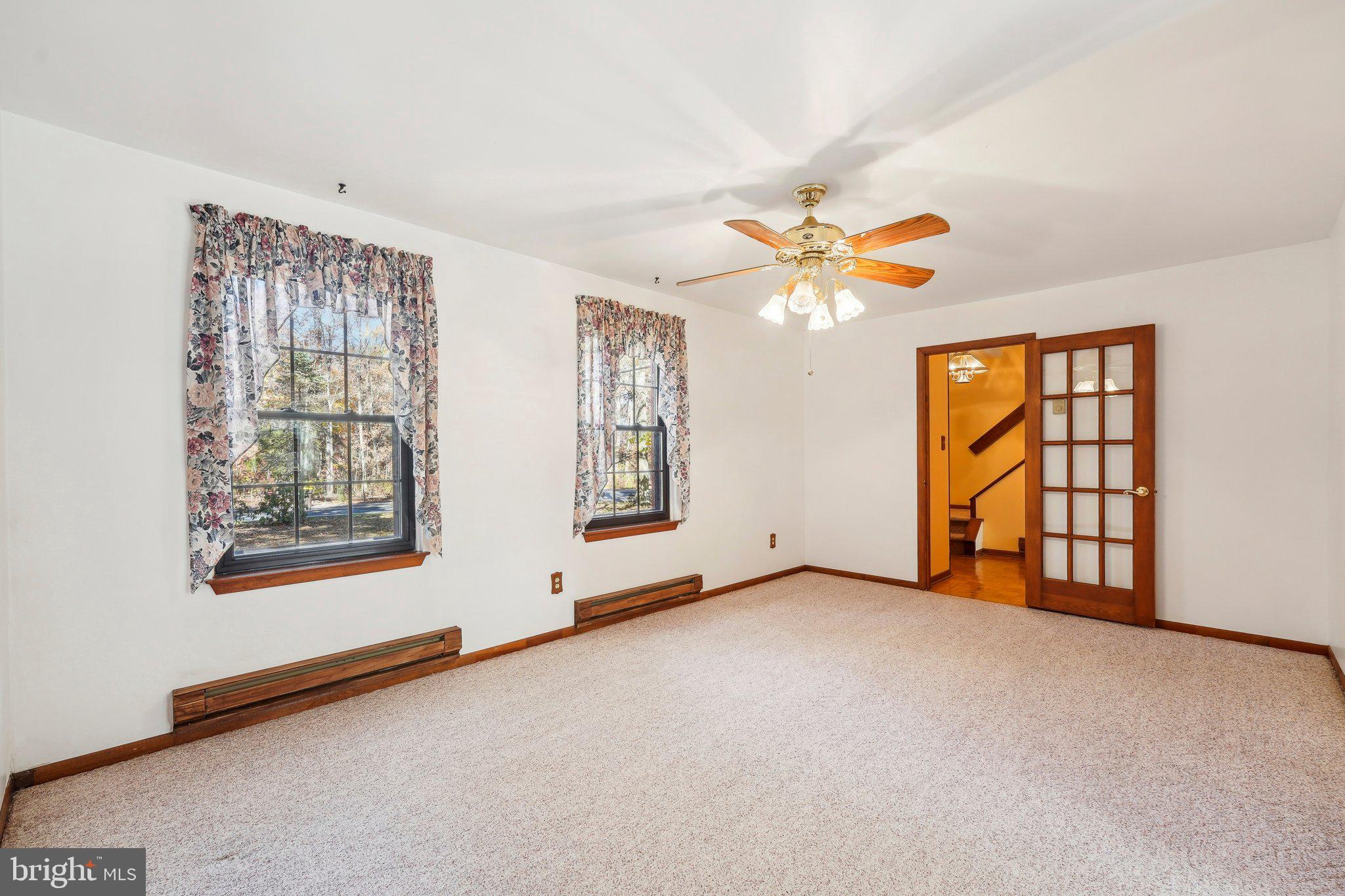 130 Forrest Road Telford, PA 18969 - Photo 12 of 42 Family room entrance from foyer