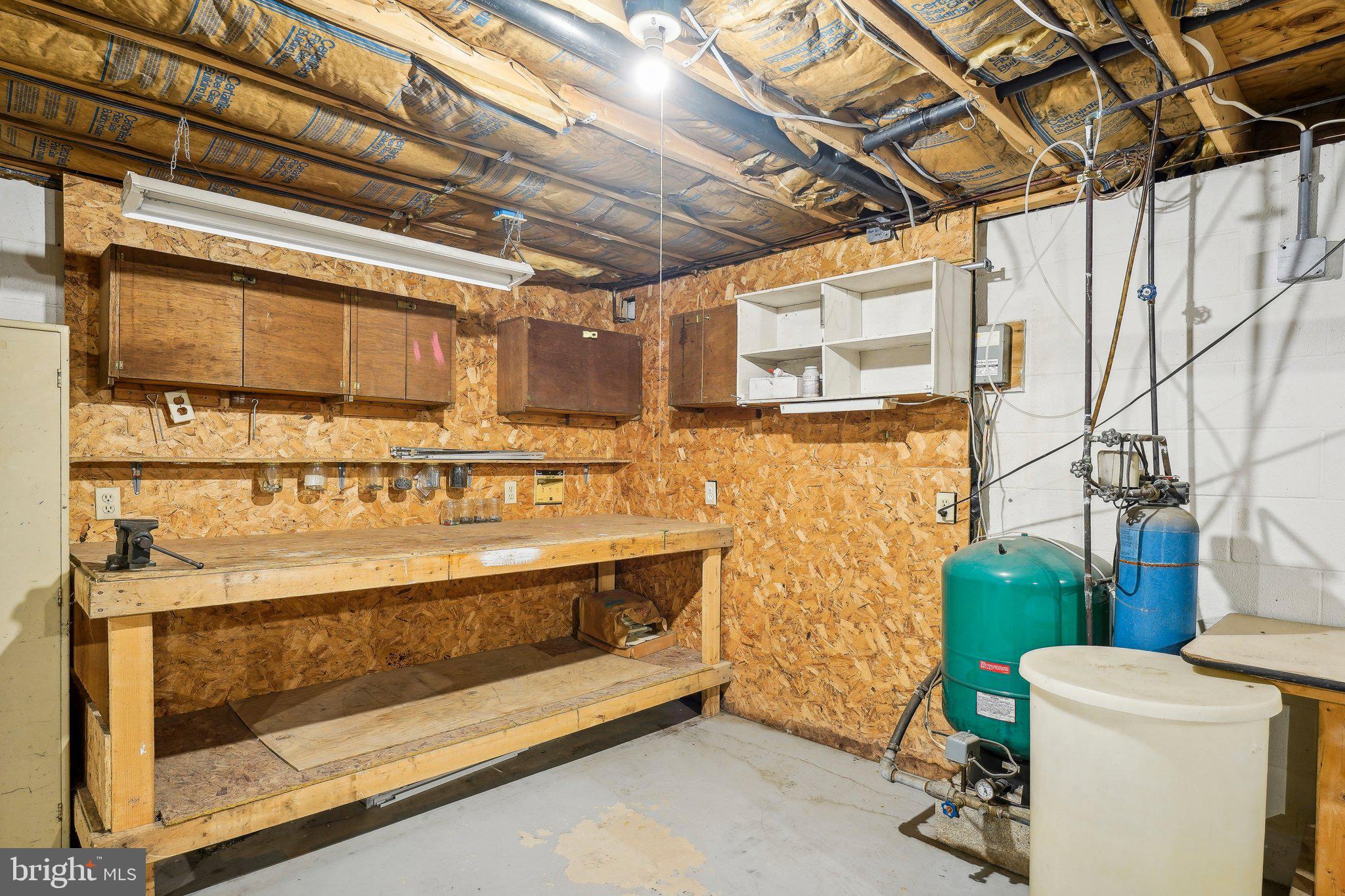 130 Forrest Road Telford, PA 18969 - Photo 29 of 42 Workbench