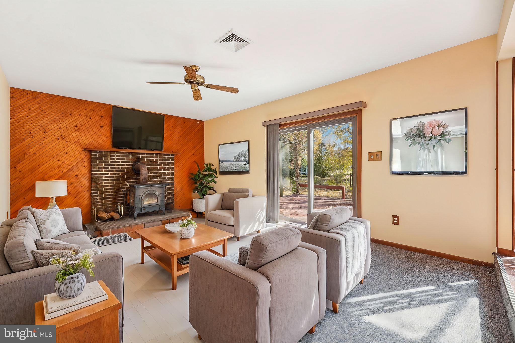 130 Forrest Road Telford, PA 18969 - Photo 3 of 42 Family Room Staged.