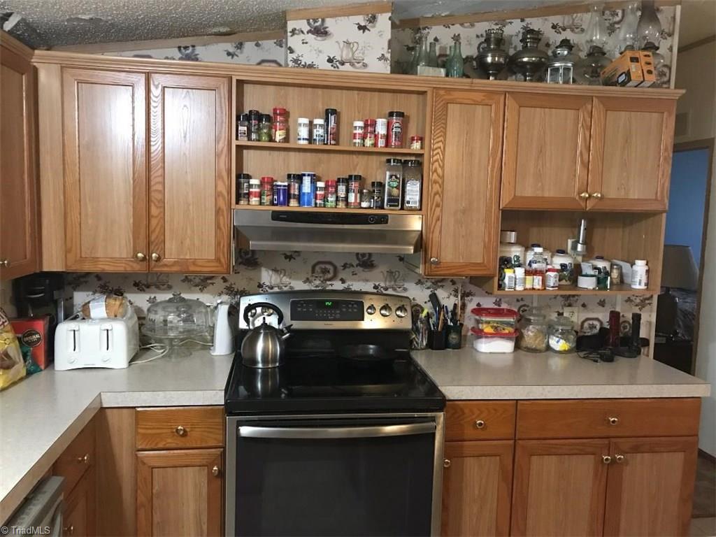 524 Chase Road Thomasville, NC 27360 - Photo 13 of 29 Gallery Image 13