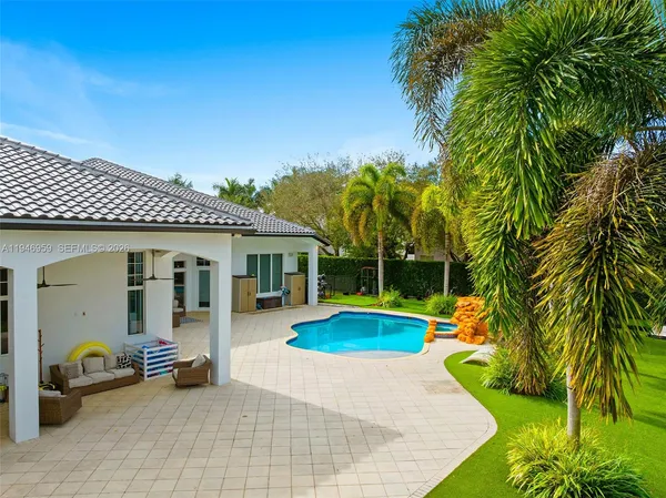 $2,300,000 | 12401 North Stonebrook Circle, Davie, FL 33330