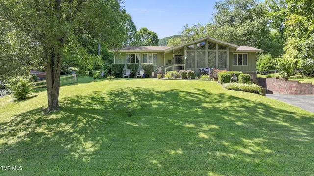 $333,000 | 1511 Mountain View Avenue East, Big Stone Gap, VA 24219