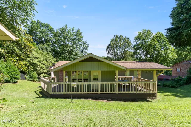 $333,000 | 1511 Mountain View Avenue East, Big Stone Gap, VA 24219