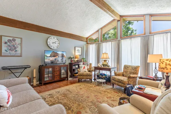 $333,000 | 1511 Mountain View Avenue East, Big Stone Gap, VA 24219