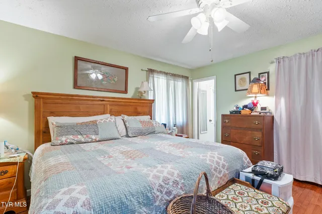 $333,000 | 1511 Mountain View Avenue East, Big Stone Gap, VA 24219