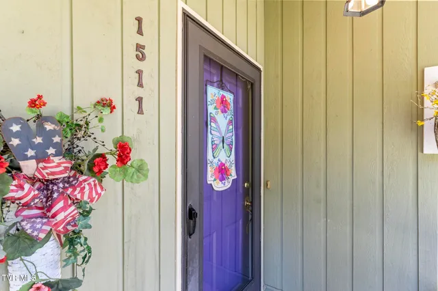 $333,000 | 1511 Mountain View Avenue East, Big Stone Gap, VA 24219