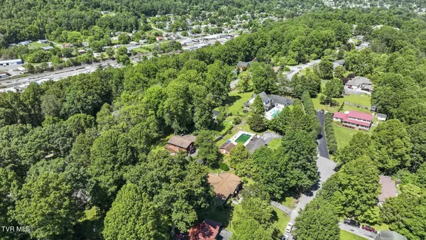 $333,000 | 1511 Mountain View Avenue East, Big Stone Gap, VA 24219