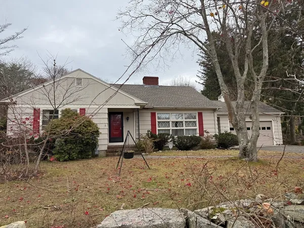 $675,000 | 179 Rockland Street, Dartmouth, MA 02748